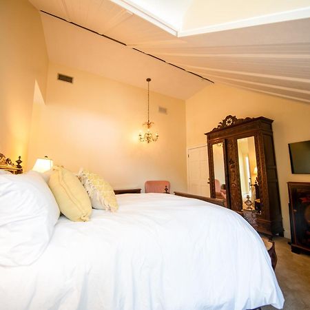 The Edenton Collection-The Granville Queen Inn Room photo