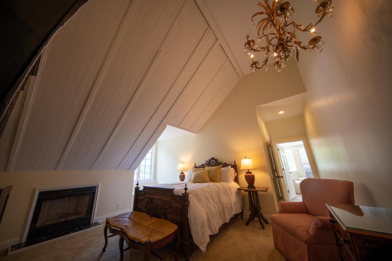 The Edenton Collection-The Granville Queen Inn Room photo