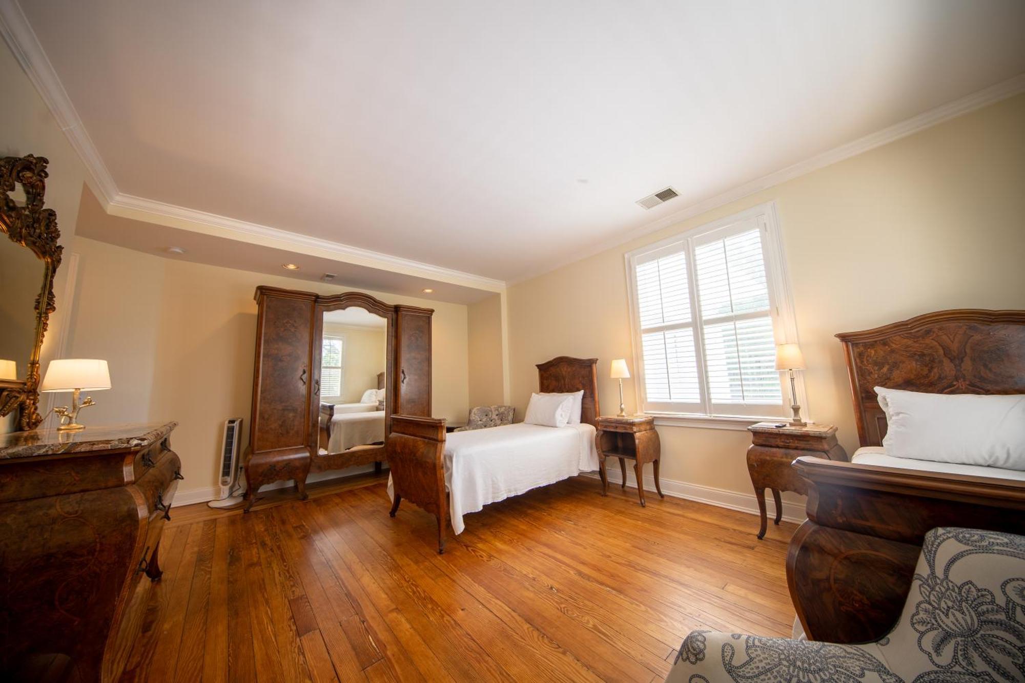 The Edenton Collection-The Granville Queen Inn Room photo